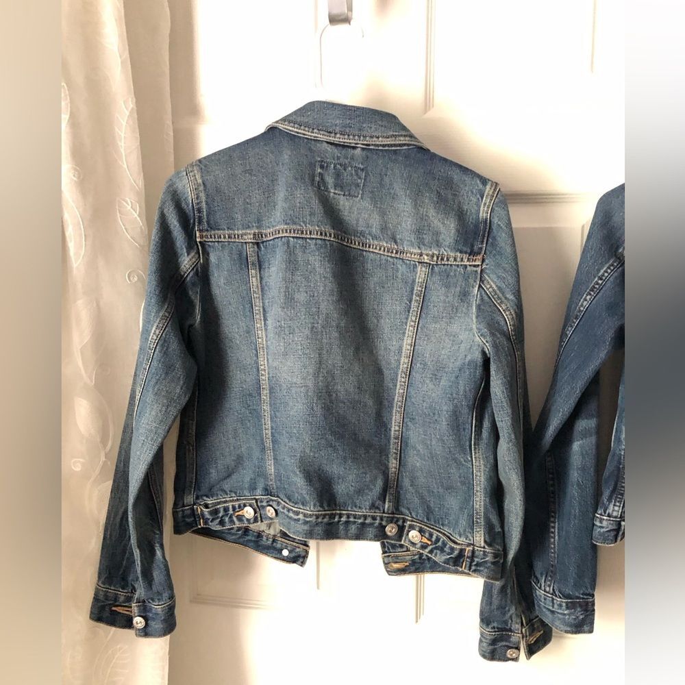 2 pcs Banana Republic Denim Trucker and cropped jackets button up women size XS - Picture 10 of 16